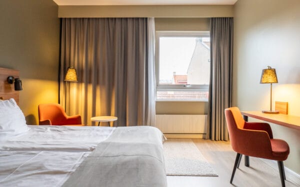 Standard Twin view 3